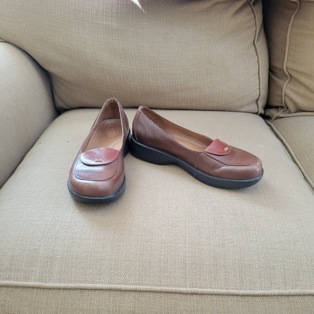 Dansko flats. Dressy brown shoes. EU 39, US 8